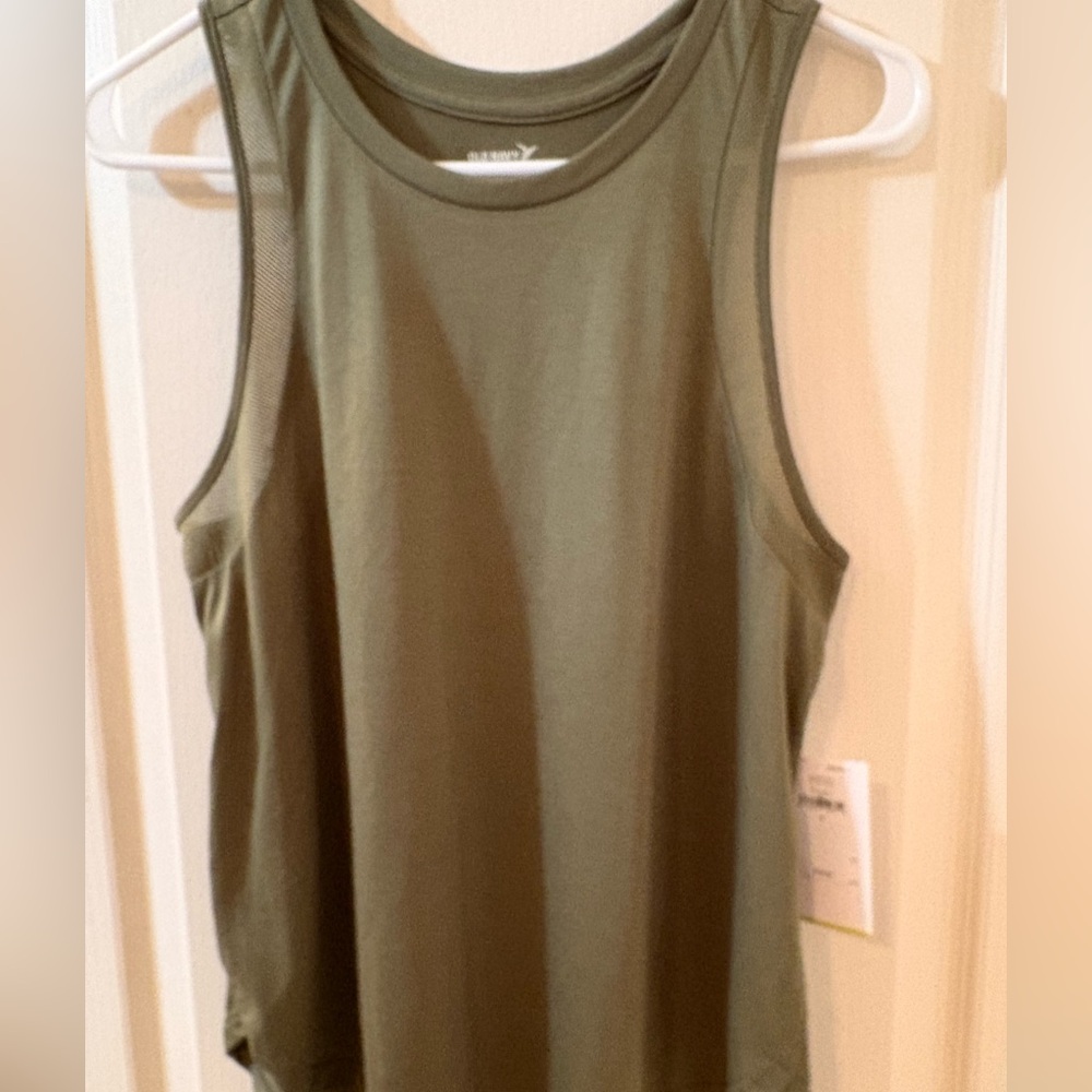 Old Navy active tank